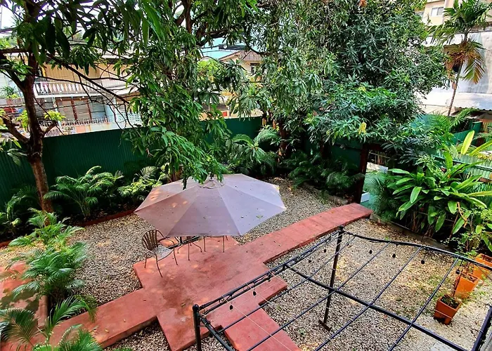 Villa 3 Beds Sukhumvit Asok Villa *