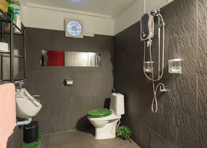 Villa 3 Beds Sukhumvit Asok Villa *